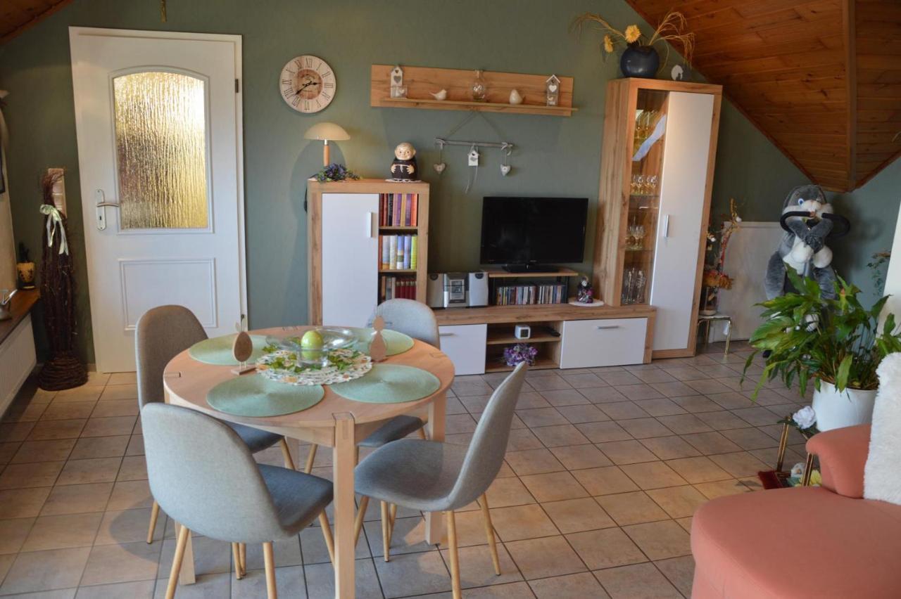 Ferienwohnung Auszeit Waxweiler Екстер'єр фото