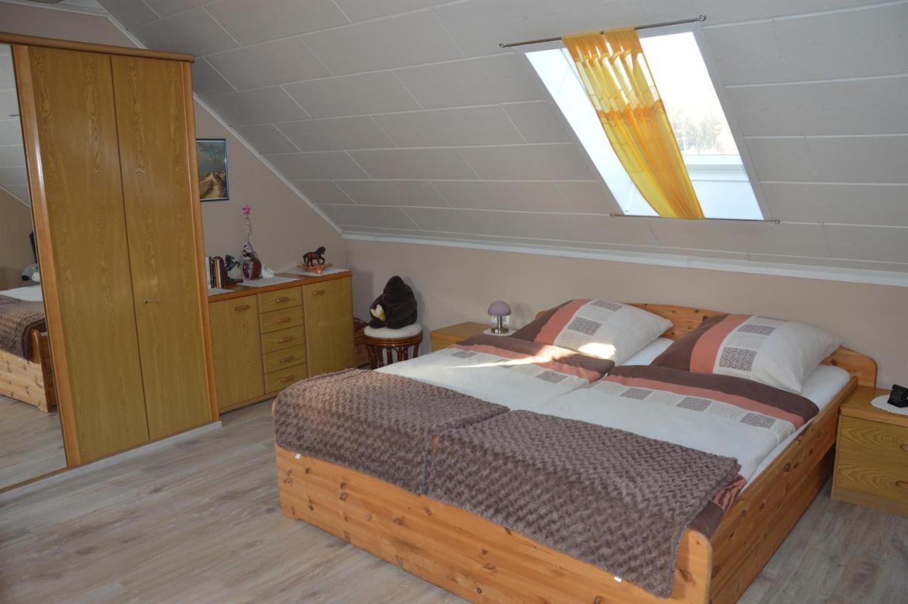 Ferienwohnung Auszeit Waxweiler Екстер'єр фото